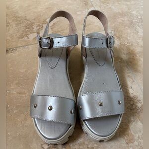 NWOT Sandro Moscoloni Silver Sandal, Sz 36, 7.5US
